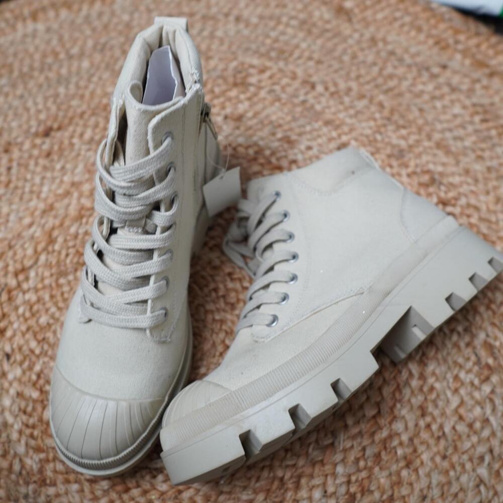 Falls Creek Addison Canvas Combat Boots 9M NWT